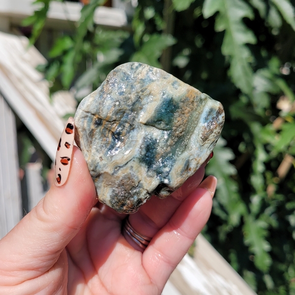 Ocean Jasper Palm Stone - Picture 1 of 14